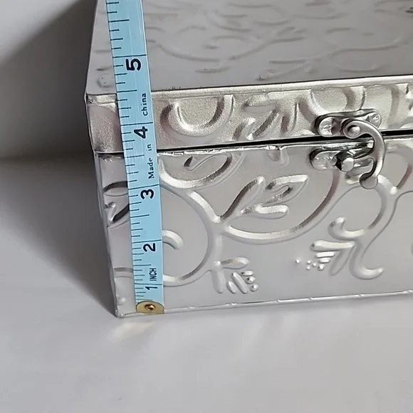 Silver Tone Decorative Storage Multipurpose Box - Picture 6 of 9